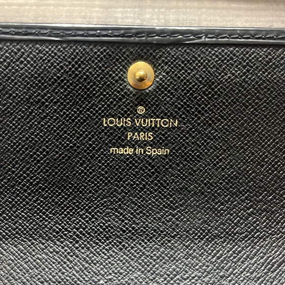 LOUIS VUITTON Black Epi Leather Porte Tresor Wallet - Picture 3 of 12